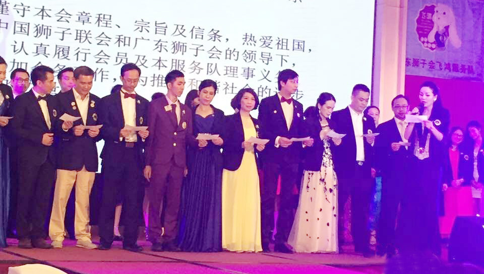 慈善捐助現(xiàn)場 防水材料