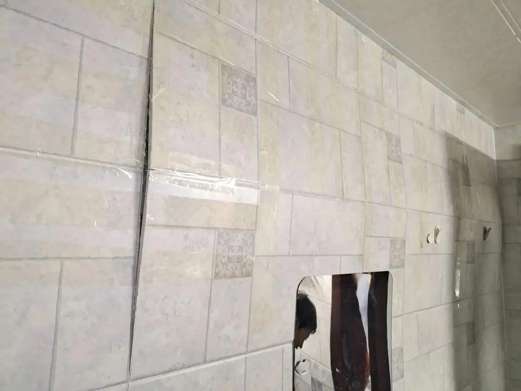 瓷磚老是掉？很多人忽略了這個關(guān)鍵步驟！