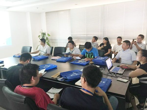 設(shè)計師仔細聆聽防水知識 蘇州防水