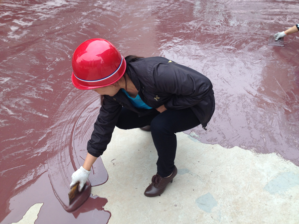 涂刷涂料時(shí)的正確方向 成都防水