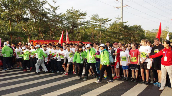 第九屆南寧國(guó)際半程馬拉松比賽準(zhǔn)備開跑 青龍公司