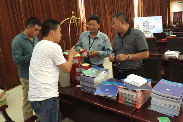 與會(huì)嘉賓對青龍公司CQ101環(huán)保防水涂料大加贊賞 海南防水