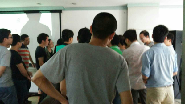 設計師與青龍區(qū)域經理進行熱烈交流 廣西防水